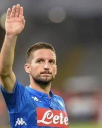  那不勒斯官宣续约当家射手奥斯梅恩  