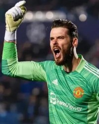  滕哈赫续约曼联，新赛季目标直指冠军  