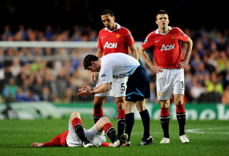  埃弗顿力克曼联，送切尔西跌出欧冠区  